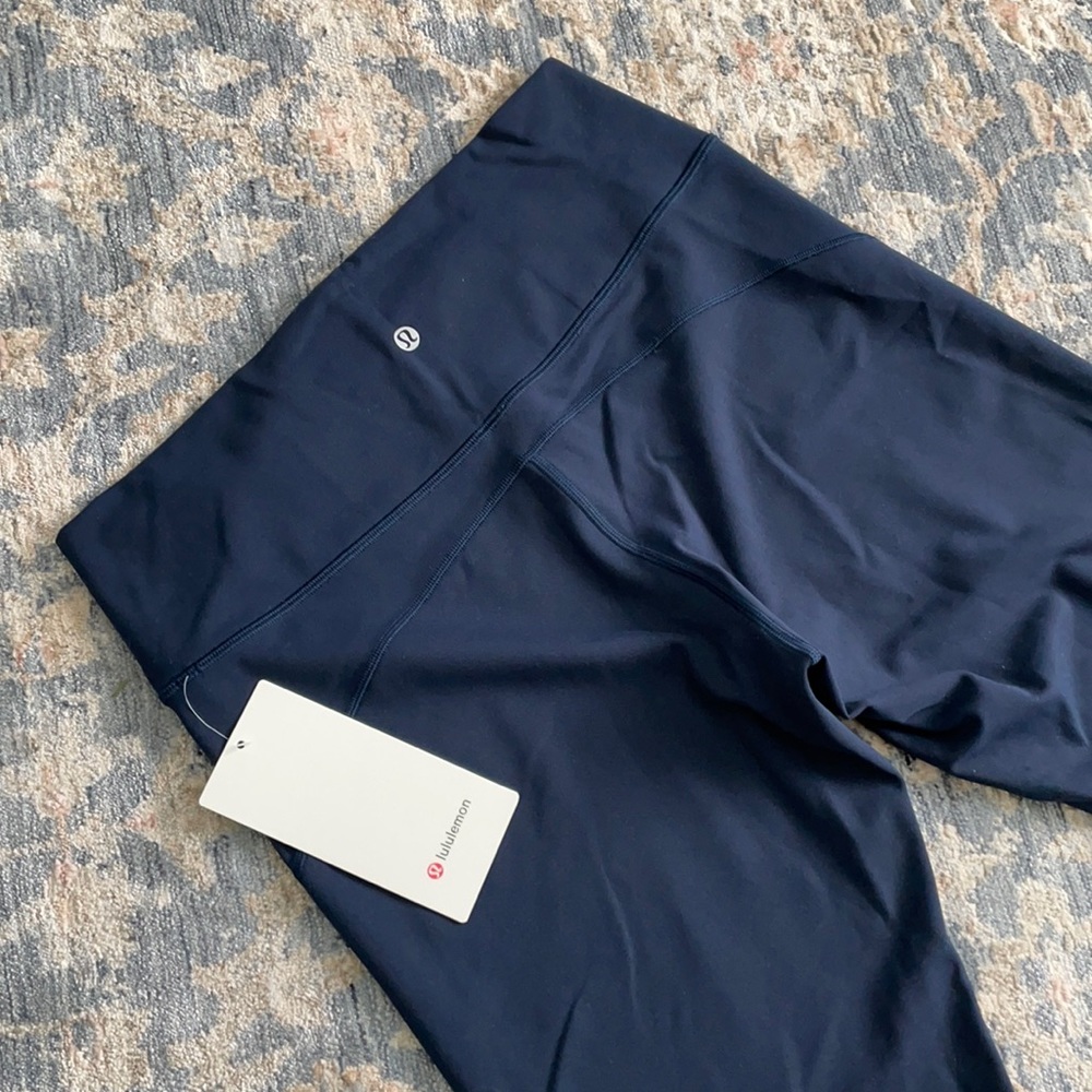 Lululemon NWT crop pant